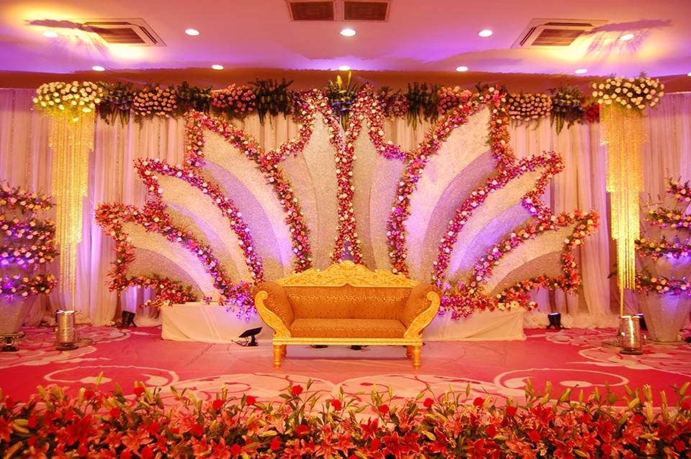 Gaye Yellow Stage Design Normal - Wedding Stage Design Images 2023 Gaye Yellow Decoration Design Village Wedding Ceremony Design - biyer stage decoration - NeotericIT.com