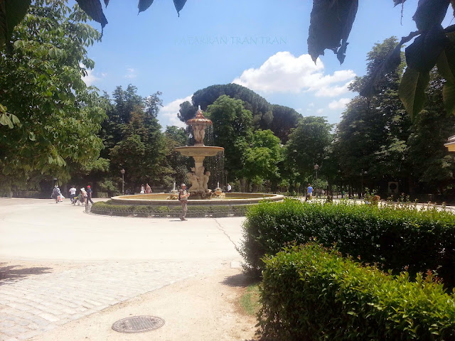 El Angel Caído, Retiro, Madrid me mata aunque no siempre,