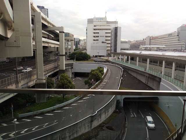 横浜　立体橋　高速道路　サイバーパンク