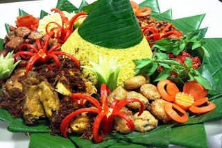  Nasi Tumpeng Khas Sumedang 