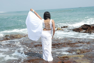 madhavi latha new beach unseen pics