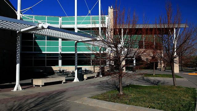 Fachada del Instituto Columbine