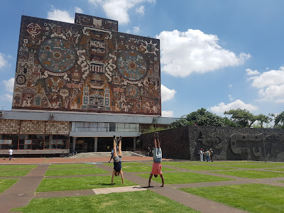 Sweet handstand in front of a sweet building