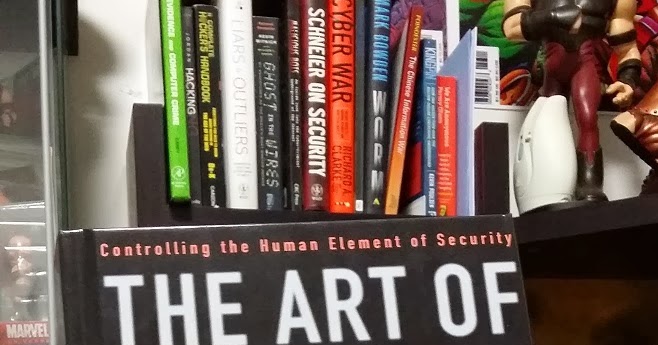 Security G33k The Art of Deception  A Book by Kevin Mitnick