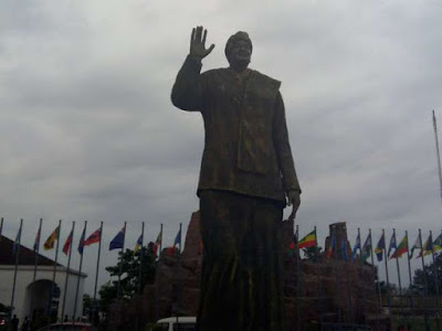 Misplacement of priority as Okorocha unveils statue of Liberian president, Johnson-Sirleaf