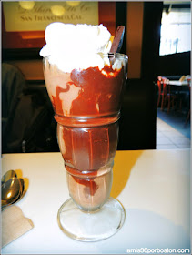 Helados de Chocolate en la Plaza de Ghirardelli en San Francisco