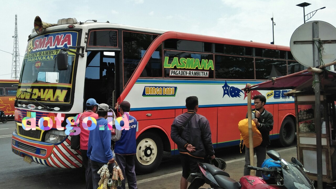 Bus Warga Baru Pagaden Kampung Rambutan Bus Legendaris