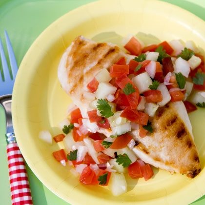 Grilled Chicken with Tomato and Cucumbers