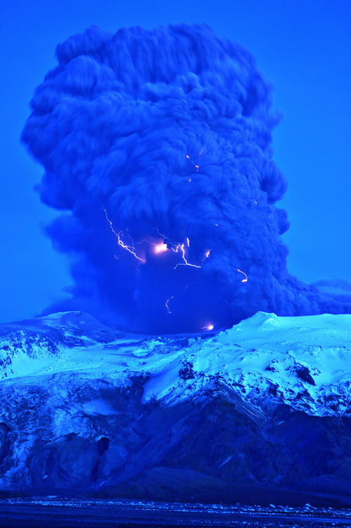 iceland volcano lightning pictures. More Cool Volcano Pictures