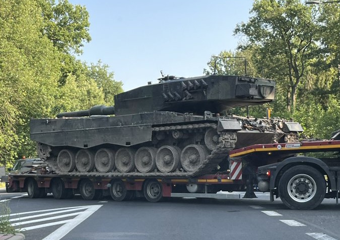 пошкоджений у боях Leopard 2