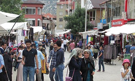 Bozkır’da bir nebzede olsa, yüzleri gurbetçiler güldürdü