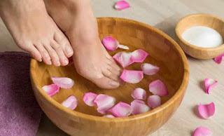 বর্ষায় পায়ের যত্নে ছত্রাক সংক্রমণ রোধ করা সম্ভব - It is possible to prevent fungal infections in the care of feet