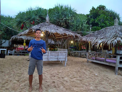 Gazebo di Pantai Indrayanti Gunung Kidul Jogja. Foto @andrian_nugraha