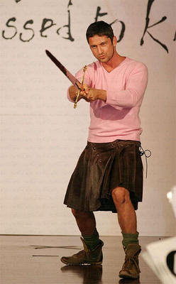 gerard butler in a kilt