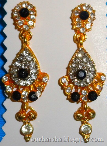 white and black stone studded earrings.html (4)