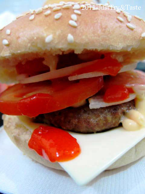 Welcome To My Blog!: Resep Burger Daging Sapi, Keju, dan Sayuran