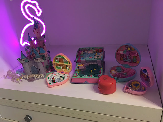 exposição de brinquedos retrôs e antigos