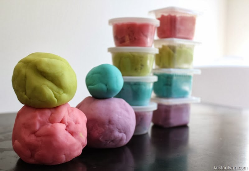 http://www.kristanlynn.com/2011/09/best-play-dough-recipe.html