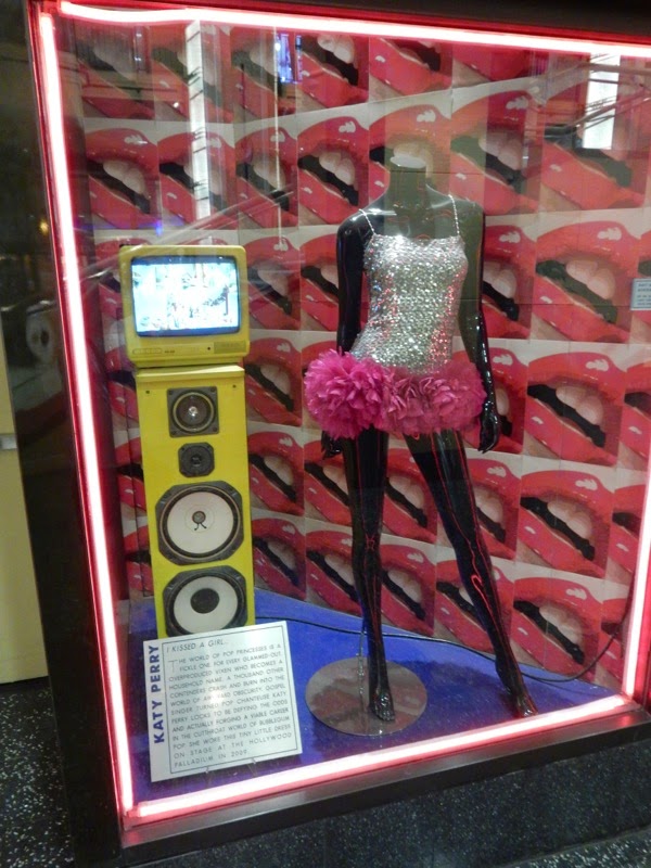 Katy Perry 2009 stage costume