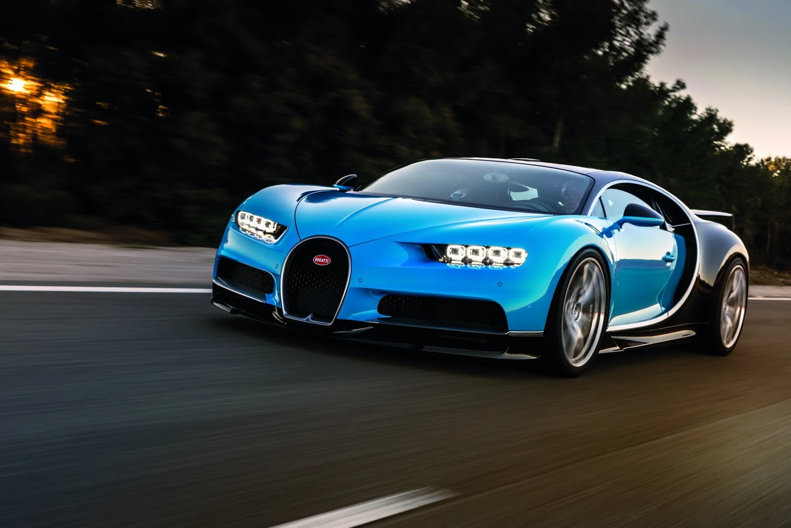 Đánh giá siêu xe Bugatti Chiron 2017