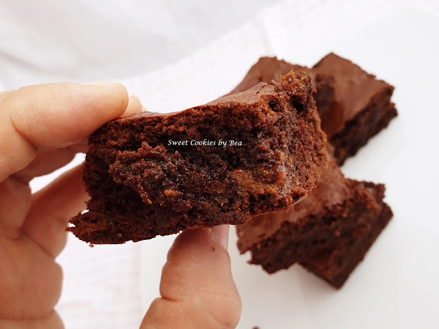 Super brownie semintegral con dulce de leche