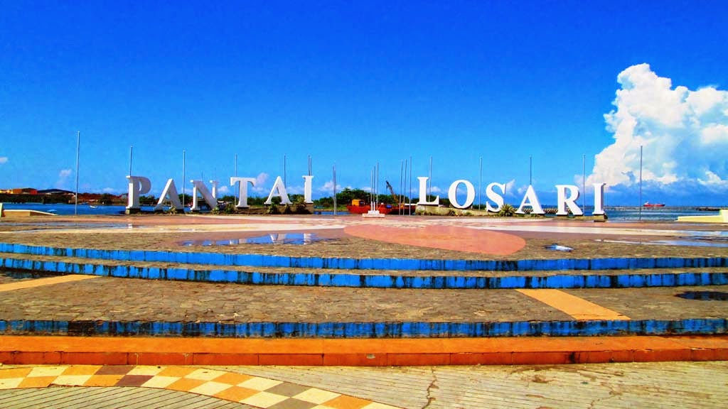 Wisata Pantai Losari Makassar  Aneka Wisata Nusantara