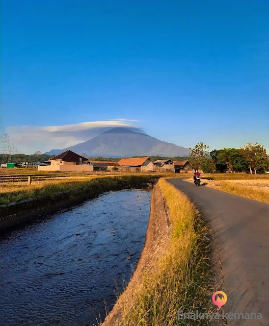 pemandangan objek wisata gunung ciremai