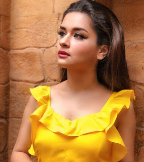 Avneet Kaur Images