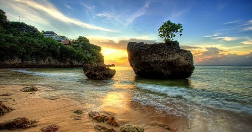  Pantai Padang  Padang  Keindahan yang Tersembunyi