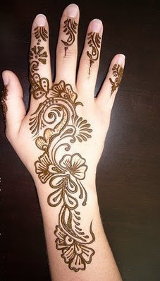 We love Our Bangladesh Henna  Mehndi  a symbol of 