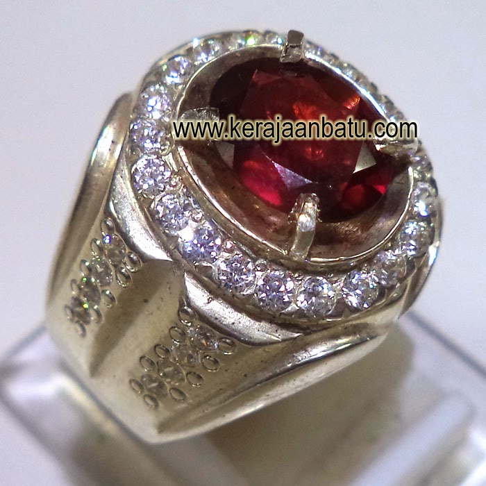 Garnet Ungu, Batu Permata Pyrope Garnet Kode P538