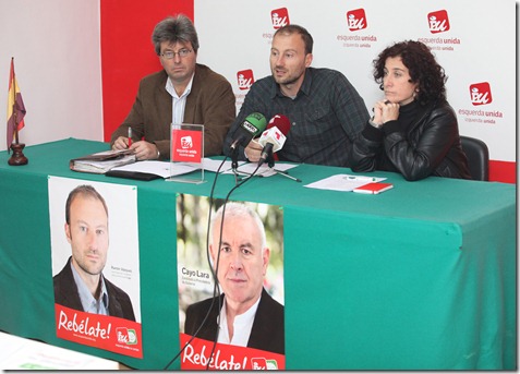 fecha:02-11-2011. En Lugo, presentación de la candidatura de EU-V (Esquerda Unida-Os Verdes) al Congreso y al Senado. En la presentación han estado presentes el cabeza de lista al Congreso, Ramón Vázquez Díaz (Centro), el cabeza de lista al Senado, José Luis López Álvarez (izquierda), y la nº 2 al Congreso, Isabel Sánchez Corral. Foto: Carlos Castro.