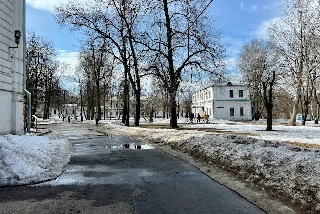 Измайловский остров – городок имени Баумана