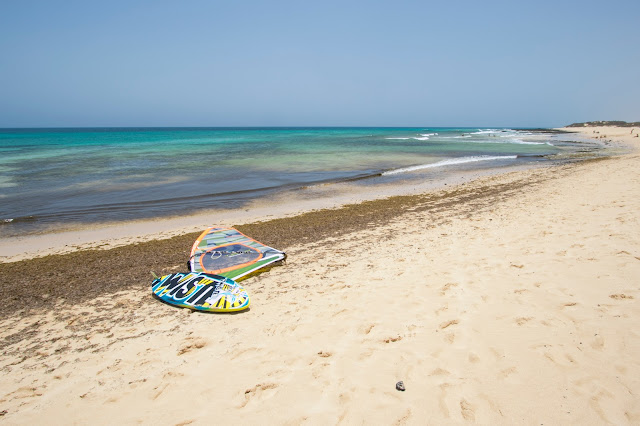 Spiaggia al Parque natural duna di Corralejo-Fuerteventura