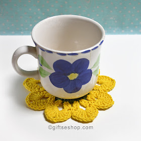 crochet sunflower coaster