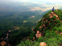 Mendaki Keindahan Gunung Batu Jonggol