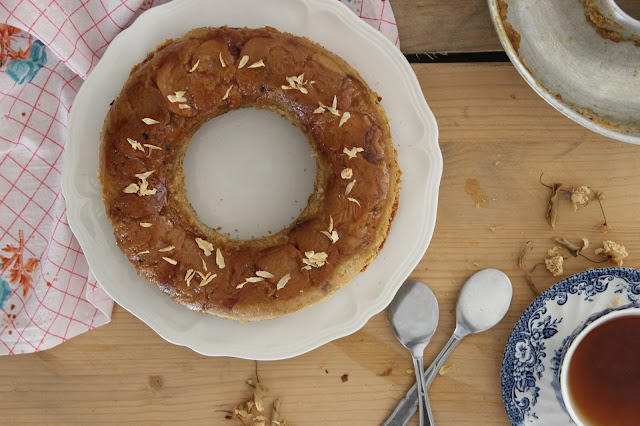 Gâteau renversé à la halva vegan