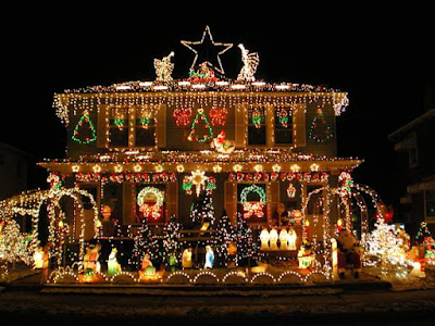 Christmas House Decoration Photos and Pictures