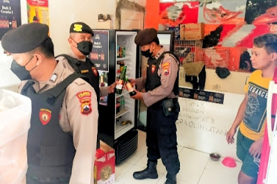 Operasi minuman keras (Miras) oleh Anggota Samapta diwilayah hukum Polresta Banyumas.