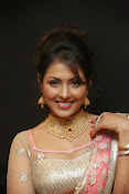 Madhu Shalini new Glamorous photos-thumbnail-13