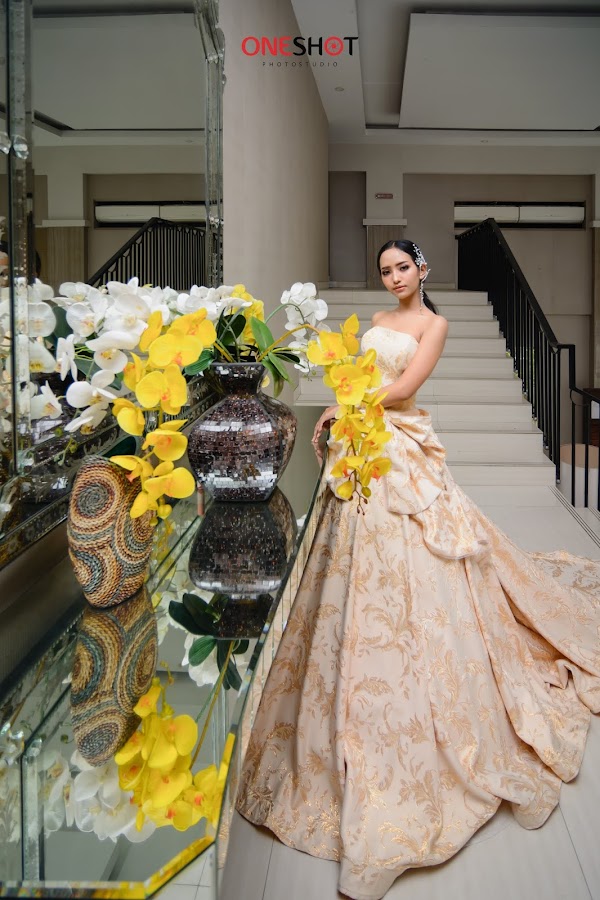 Gown Photoshoot Feat Sewa Gaun Kebaya Jogja