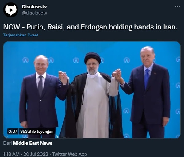Presiden Turki Recep Tayyip Erdogan dan Presiden Iran Ebrahim Raisi berpegangan tangan se Pertemuan Segitiga Putin-Erdogan-Iran di Teheran, Ada Apa?