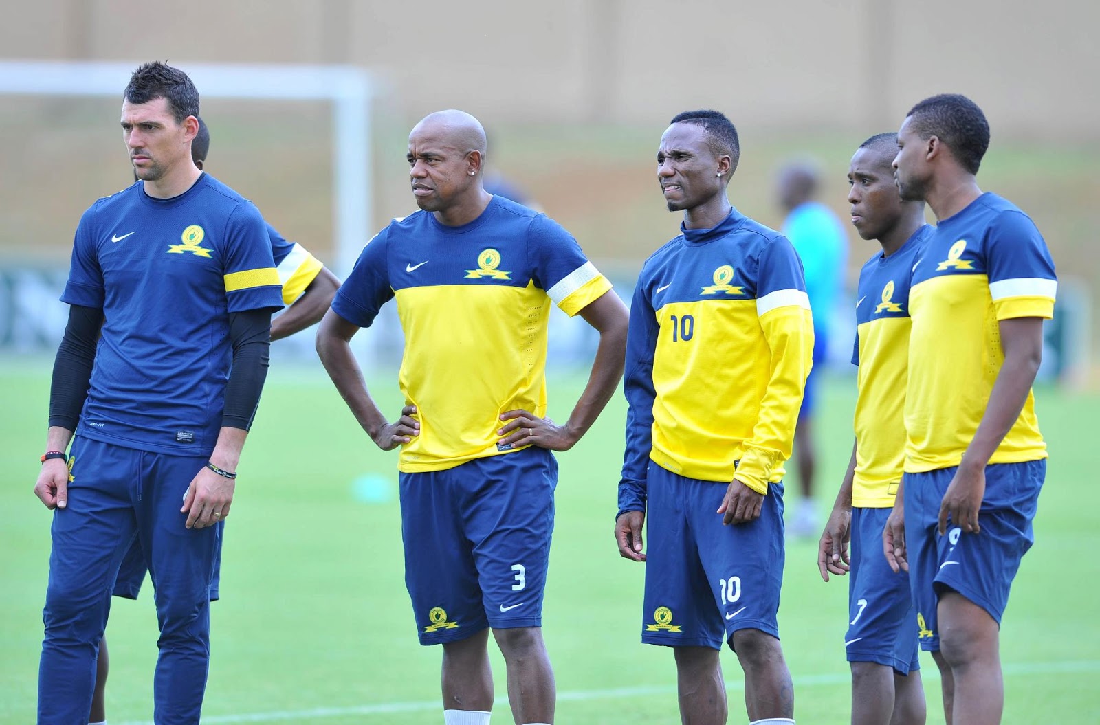 Stop buying players Mamelodi Sundowns | DISKIOFF