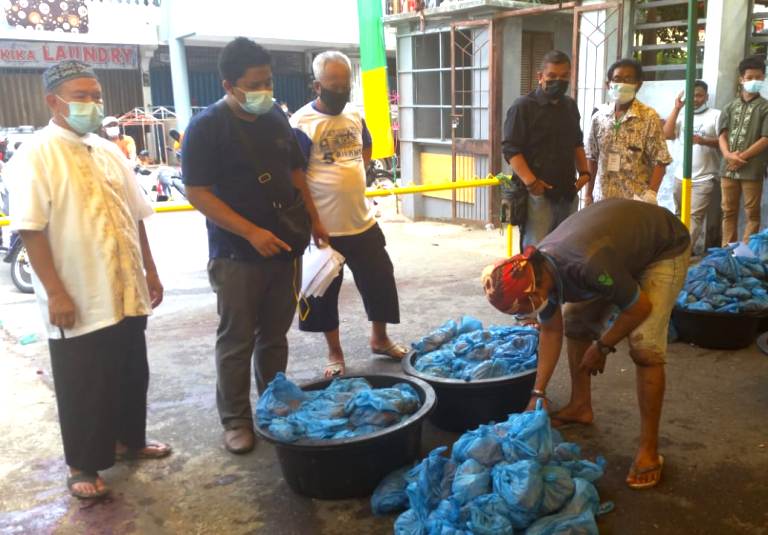 Masjid Raudhatul Jannah Bengkong Baru, Potong 7 Sapi dan 8 Kambing