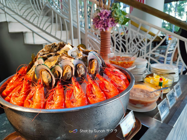 Makan Malam Sea & Grill Buffet Dinner di Thistle Johor Bahru