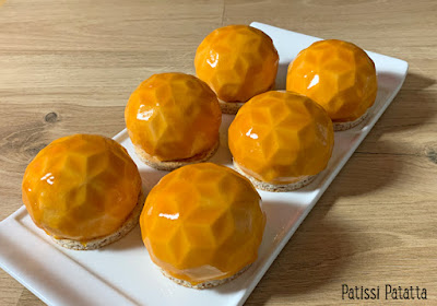 Recette de dômes aux abricots, gemmes aux abricots, crémeux abricots, mousse abricots, glaçage abricots, dessert aux abricots, entremets individuels aux abricots, dacquoise moelleuse, dessert maison, jolis desserts, moule mini gemma Silikomart, pâtisserie, patissi-patatta