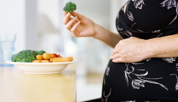 Kurang selera makan semasa mengandung? 6 cara tambah 