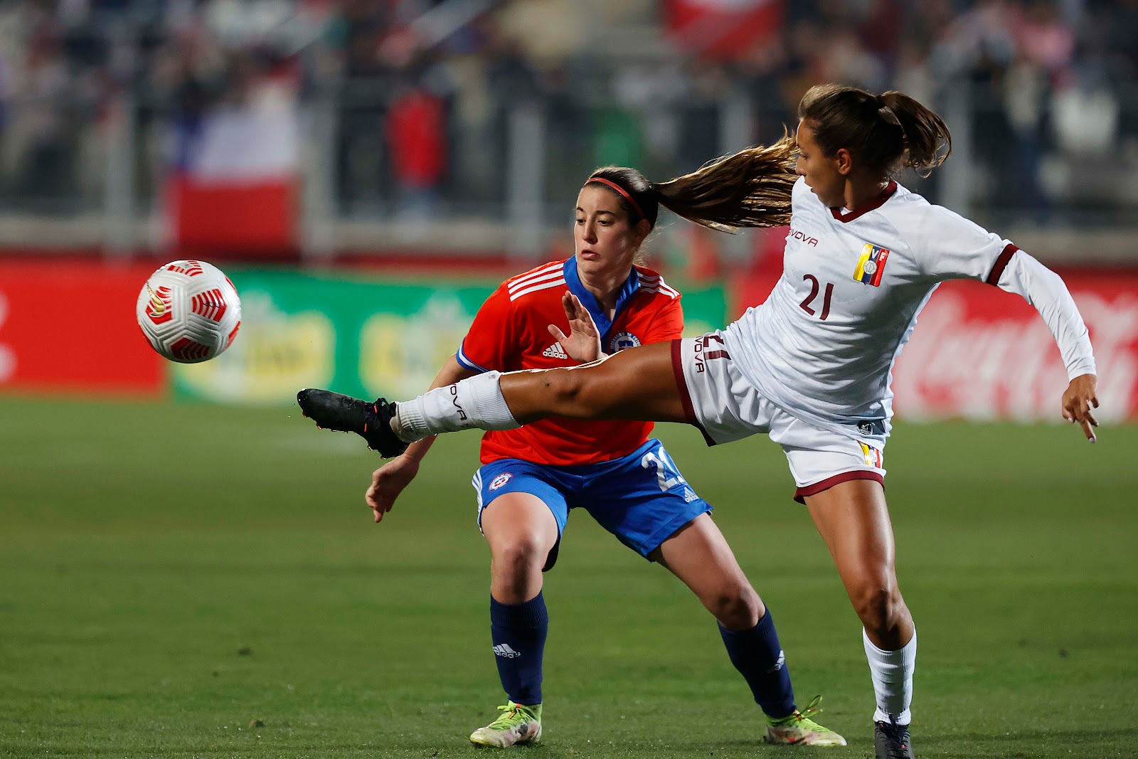 Chile y Venezuela en partido amistoso femenino, 25 de junio de 2022