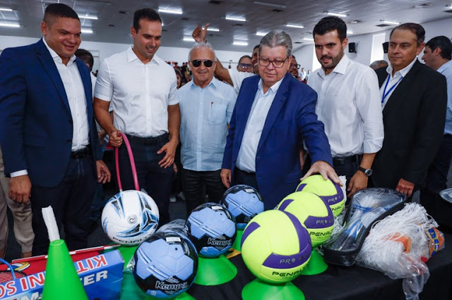 João Azevêdo autoriza investimentos de R$ 17,1 milhões para fortalecer o protagonismo estudantil com ações na Educação e Esporte