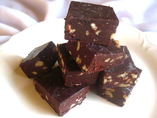Vegan Dark Chocolate Beetroot Fudge